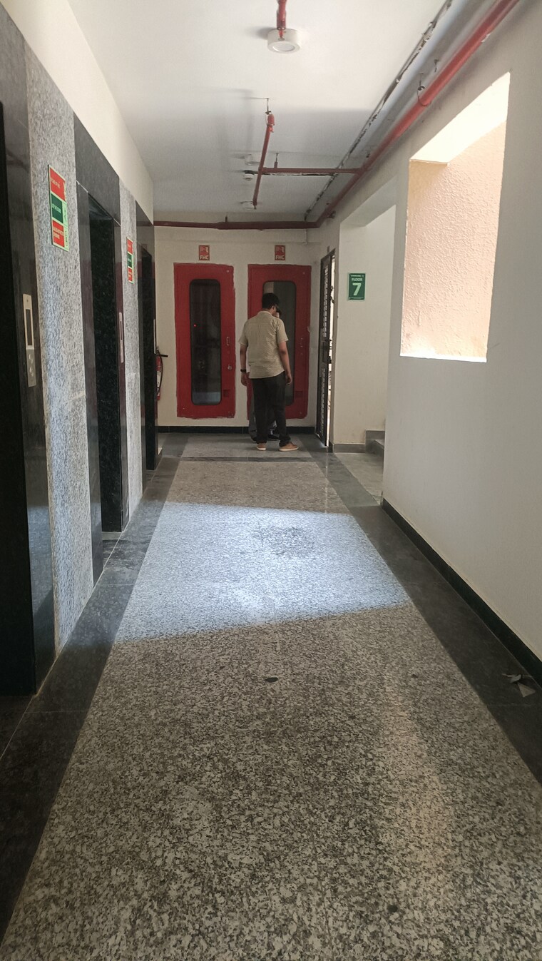 undefined, amrapali-crystal-homes 3 Bedroom 1700 Sq.Ft. Apartment In Sector 76 Noida 9219986