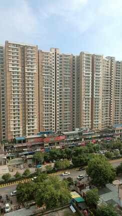 3 BHK + Pooja Room Apartment For Sale in Amrapali Crystal Homes