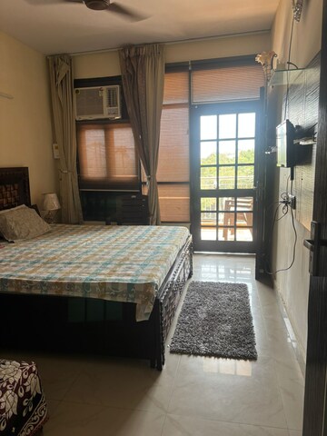 Bedroom in 3 BHK Apartment at Sector 21c – for Rent