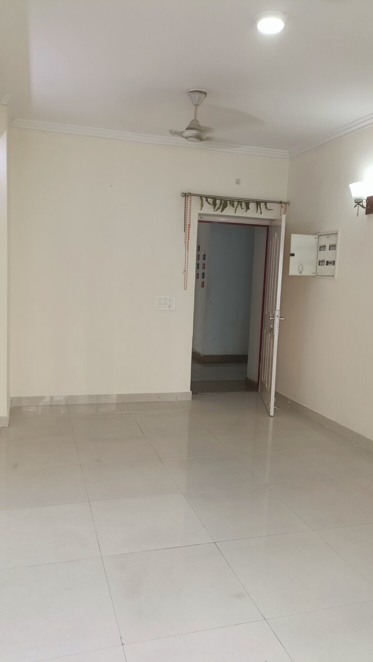 Room, amrapali-crystal-homes 3 Bedroom 1375 Sq.Ft. Apartment In Sector 76 Noida 9219992