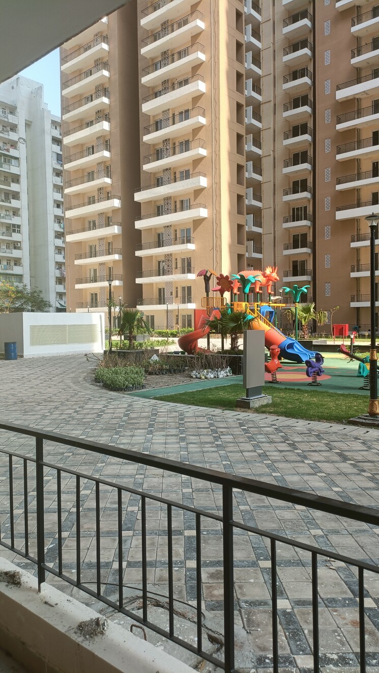 Exterior View, amrapali-crystal-homes 3 Bedroom 1700 Sq.Ft. Apartment In Sector 76 Noida 9219995