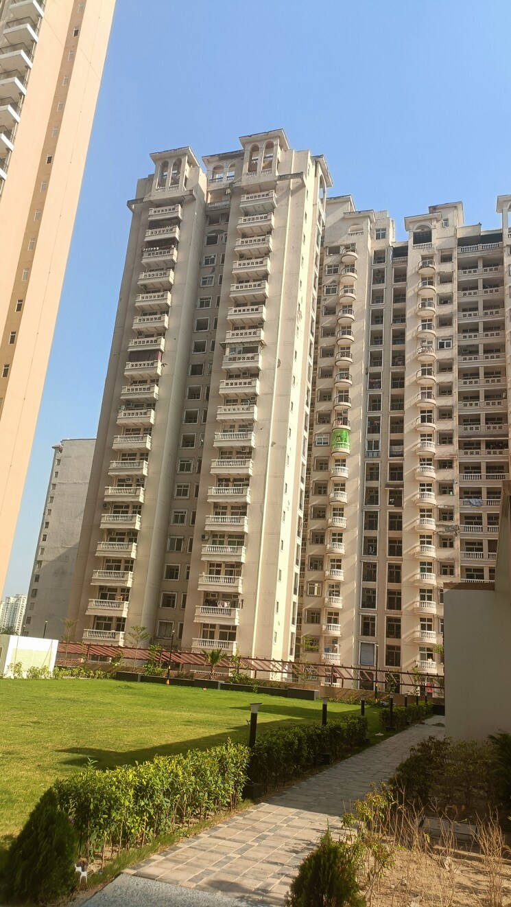 Exterior View, amrapali-crystal-homes 3 Bedroom 1700 Sq.Ft. Apartment In Sector 76 Noida 9219995