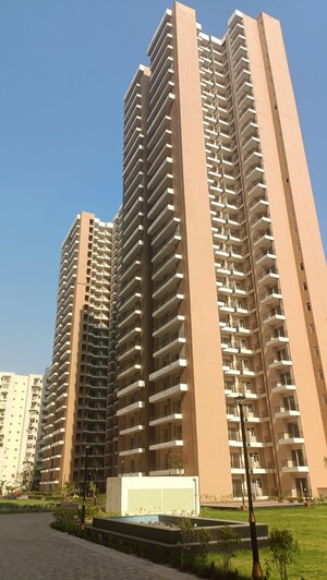 3 BHK Apartment – Exterior View View at Amrapali Crystal Homes, Sector 76 - for Sale