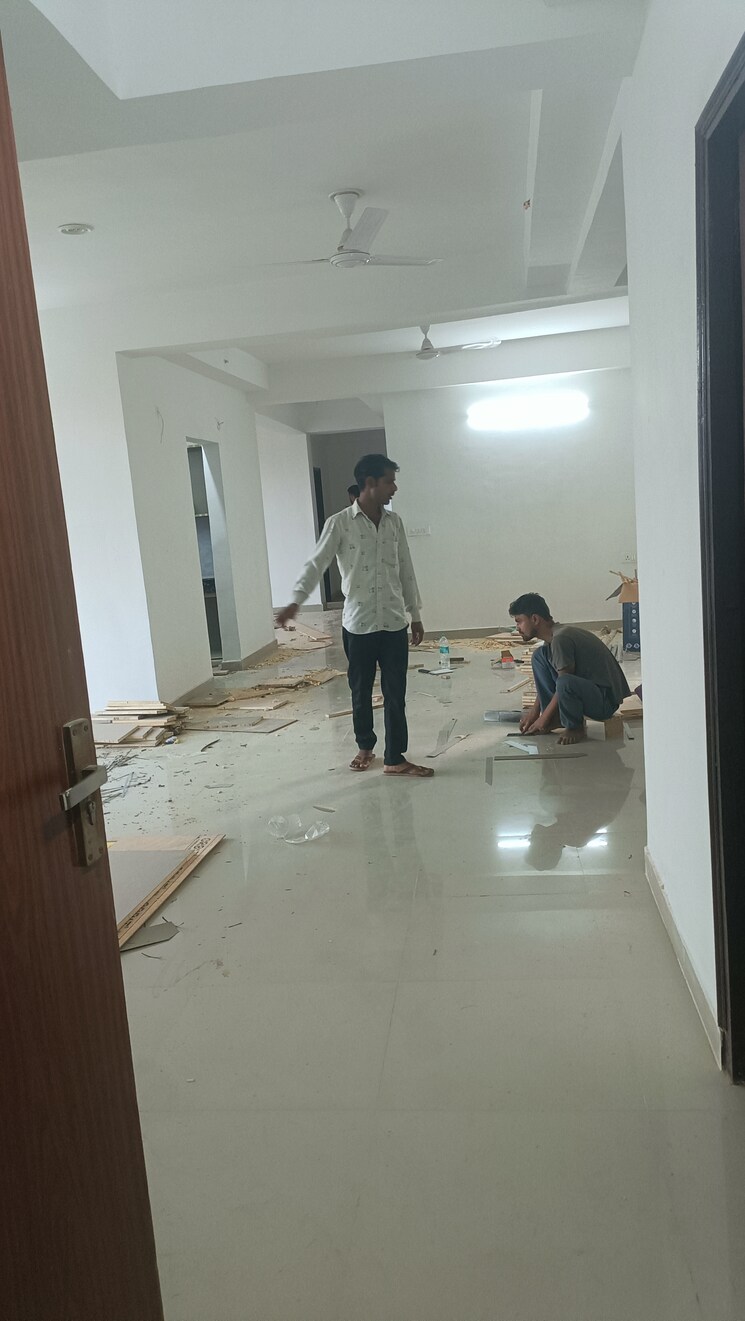 Room, amrapali-crystal-homes 3 Bedroom 1700 Sq.Ft. Apartment In Sector 76 Noida 9219995