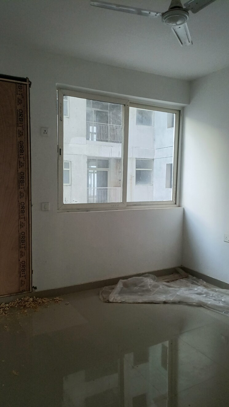 Room, amrapali-crystal-homes 3 Bedroom 1700 Sq.Ft. Apartment In Sector 76 Noida 9219995