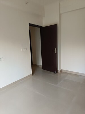 Room in 3 BHK Apartment at Gardenia Golf City, Sector 75 – for Rent