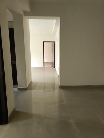 Room in 3 BHK Apartment at Gardenia Golf City, Sector 75 – for Rent