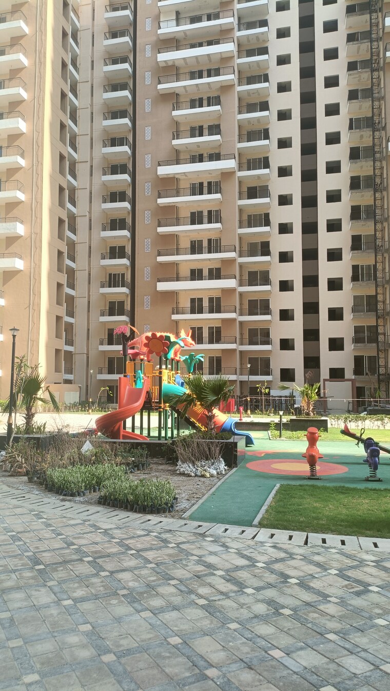 Exterior View, gardenia-golf-city 3 Bedroom 1350 Sq.Ft. Apartment In Sector 75 Noida 9220010