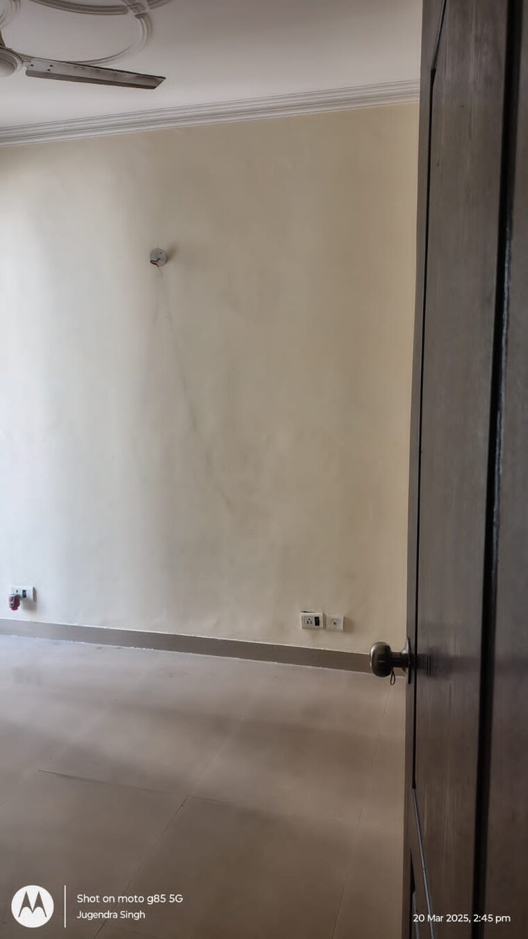 Room, gardenia-golf-city 3 Bedroom 1350 Sq.Ft. Apartment In Sector 75 Noida 9220037