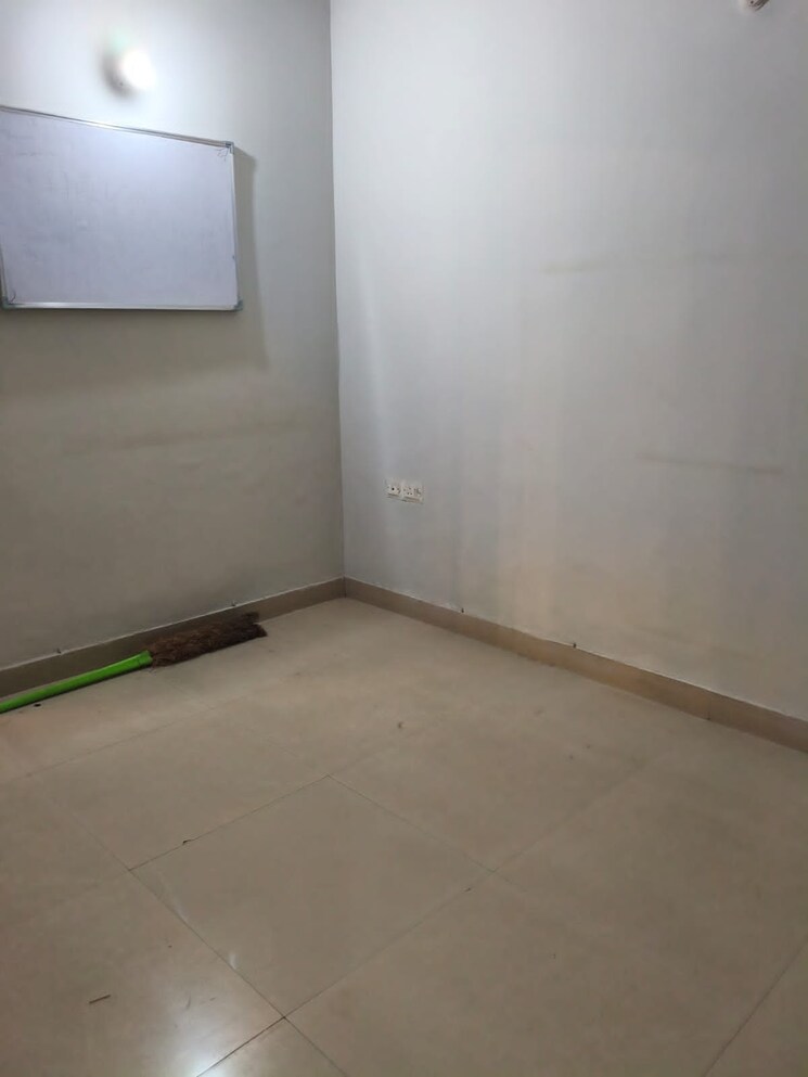 Room, gardenia-golf-city 3 Bedroom 1350 Sq.Ft. Apartment In Sector 75 Noida 9220037