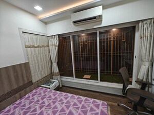 Bedroom in 1 BHK Apartment at Malad West – for Rent