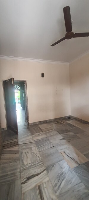 2 BHK Independent House For Rent in Sector 7