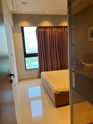 Team Area in 1 BHK Apartment at Shiv Shakti Tower 28, Malad East – for Rent