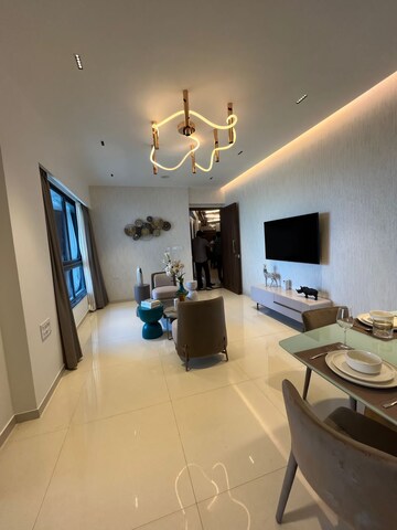 Team Area in 1 BHK Apartment at Shiv Shakti Tower 28, Malad East – for Rent