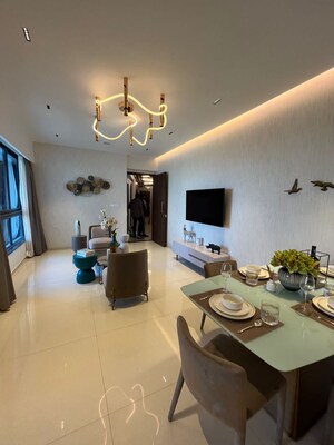 Team Area in 1 BHK Apartment at Shiv Shakti Tower 28, Malad East – for Rent