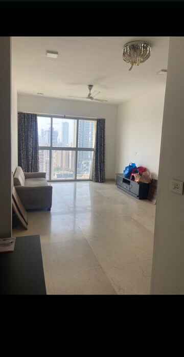 Room in 3 BHK Apartment at Chaitanya Tower, Prabhadevi – for Rent