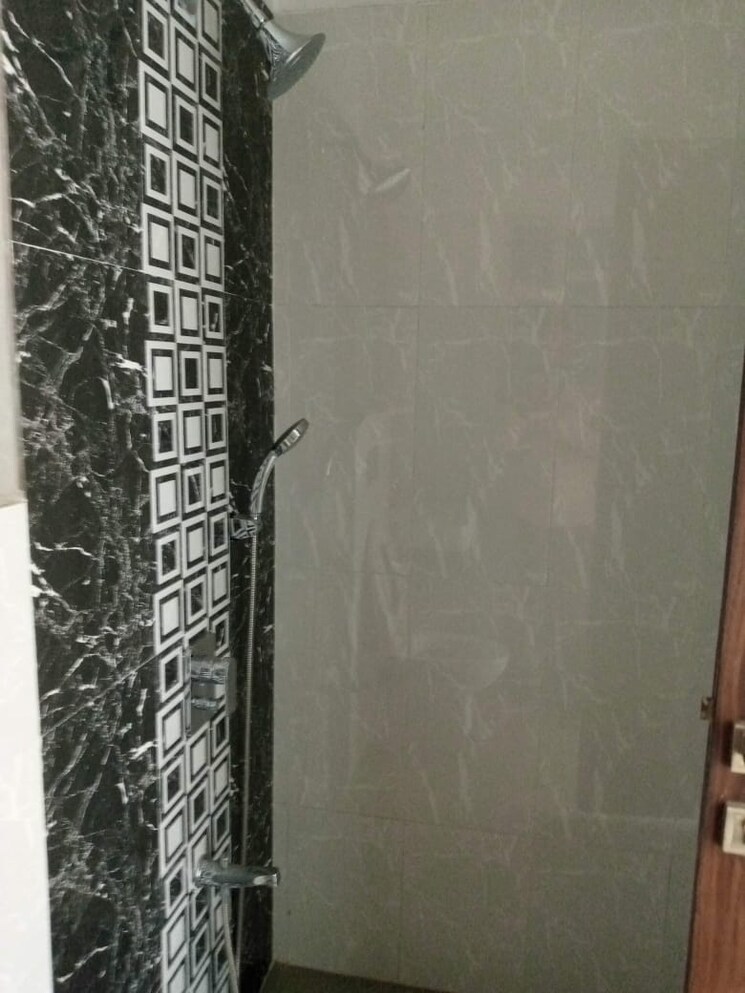 Bathroom, shiv-shakti-tower-28 1 Bedroom 450 Sq.Ft. Apartment In Malad East Mumbai 9220089