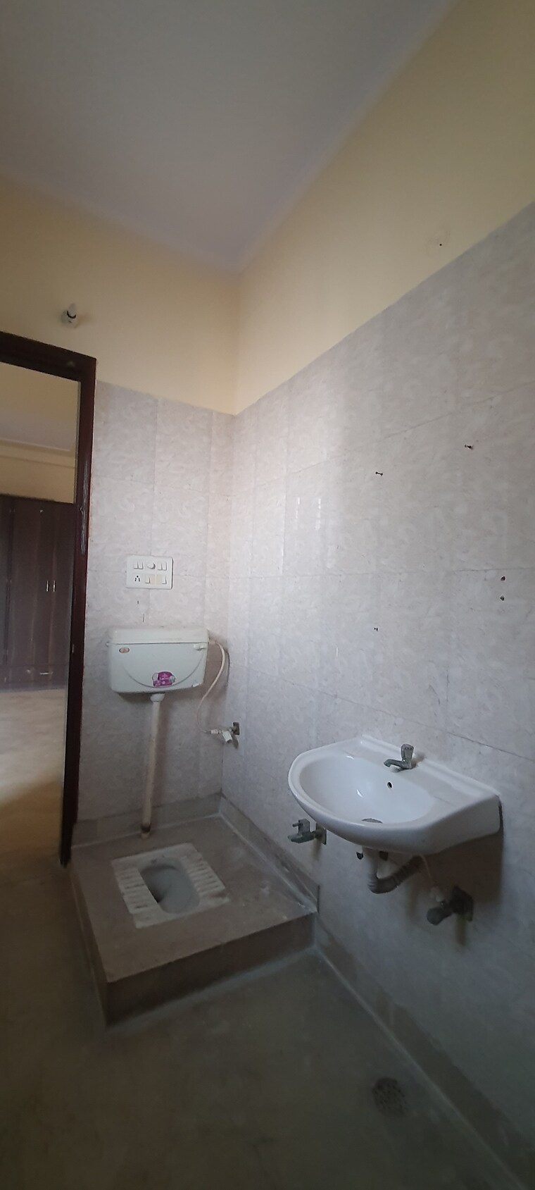 Bathroom, sector 3 2.5 Bedroom 190 Sq.Ft. Independent House In Sector 3 Faridabad 9220096