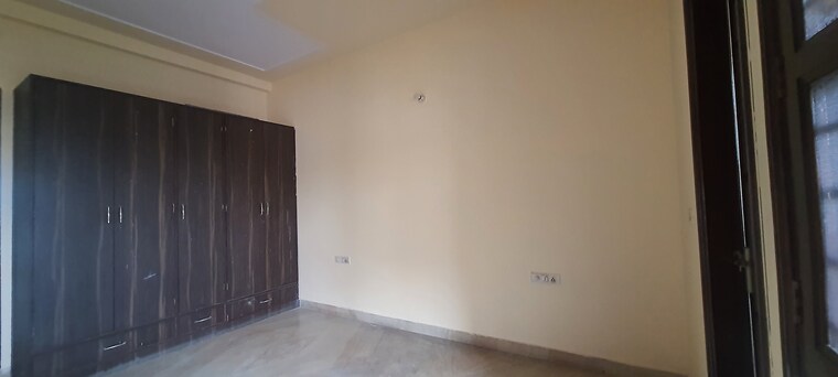 Room, sector 3 2.5 Bedroom 190 Sq.Ft. Independent House In Sector 3 Faridabad 9220096