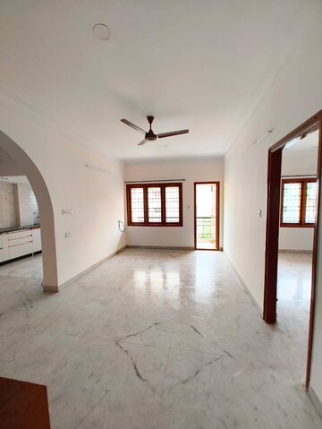 Room in 3 BHK Apartment at DSR Divine, New Thippasandra – for Rent