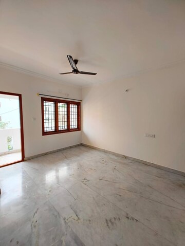 Room in 3 BHK Apartment at DSR Divine, New Thippasandra – for Rent