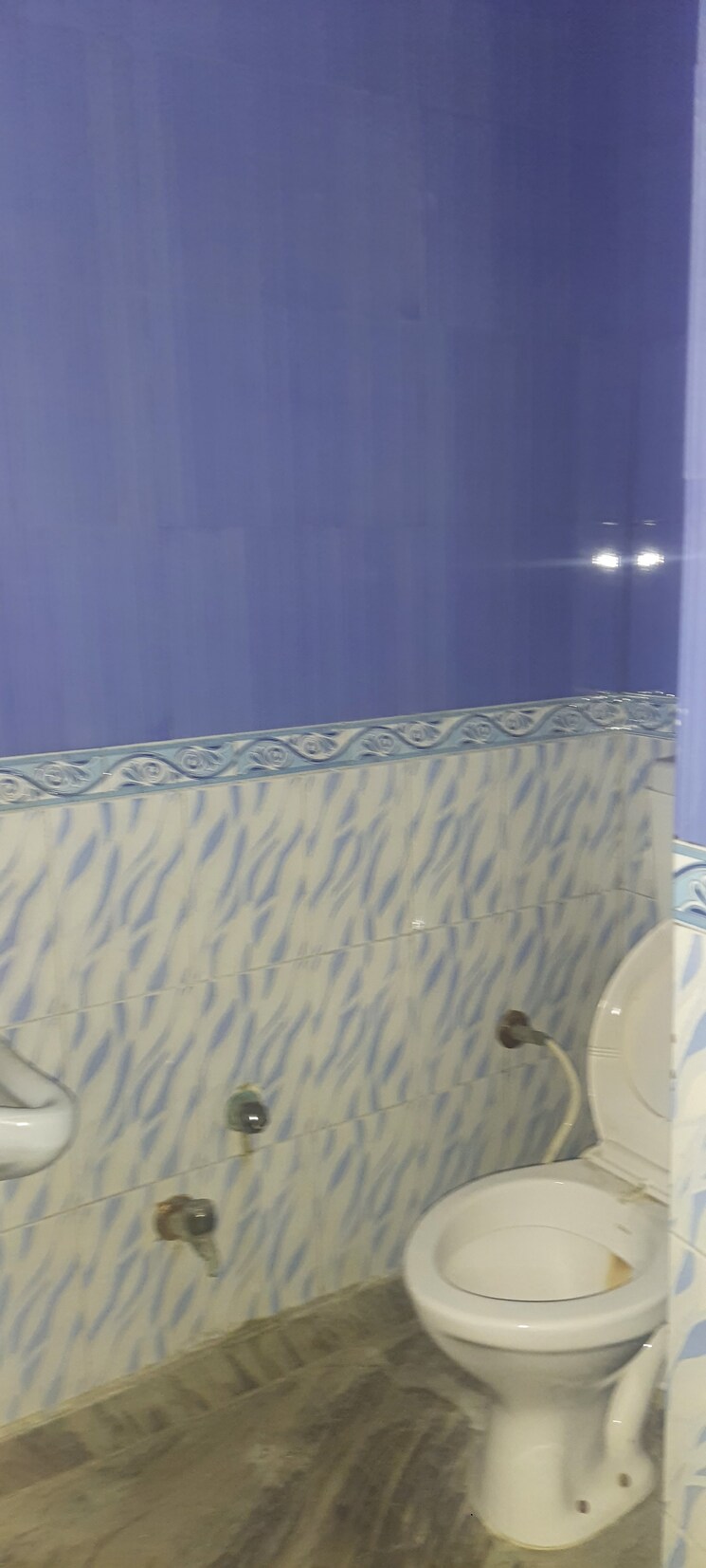 Bathroom, sector 7 2.5 Bedroom 150 Sq.Ft. Independent House In Sector 7 Faridabad 9220101