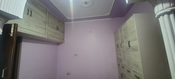 Furnished Amenities in 2.5 BHK Independent House at Sector 7 – for Rent
