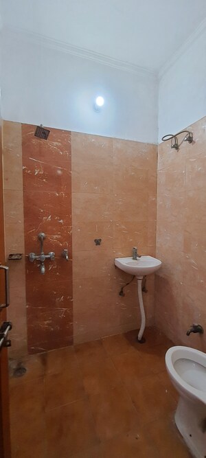 Bathroom in 3.5 BHK Independent House at Sector 7 – for Rent