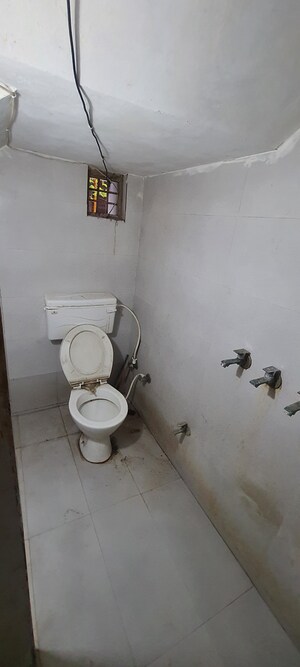 Bathroom in 1.5 BHK Independent House at Sector 7 – for Rent