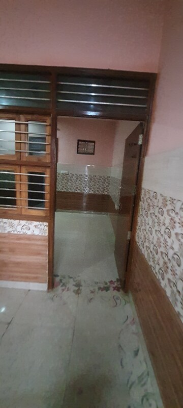 Furnished Amenities in 2 BHK Independent House at Sector 3 – for Rent
