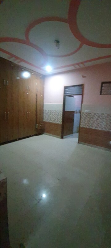 Room in 2 BHK Independent House at Sector 3 – for Rent