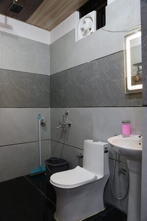 Kitchen in 2 BHK Builder Floor at Misty Hillocks, Salan Gaon – for Rent