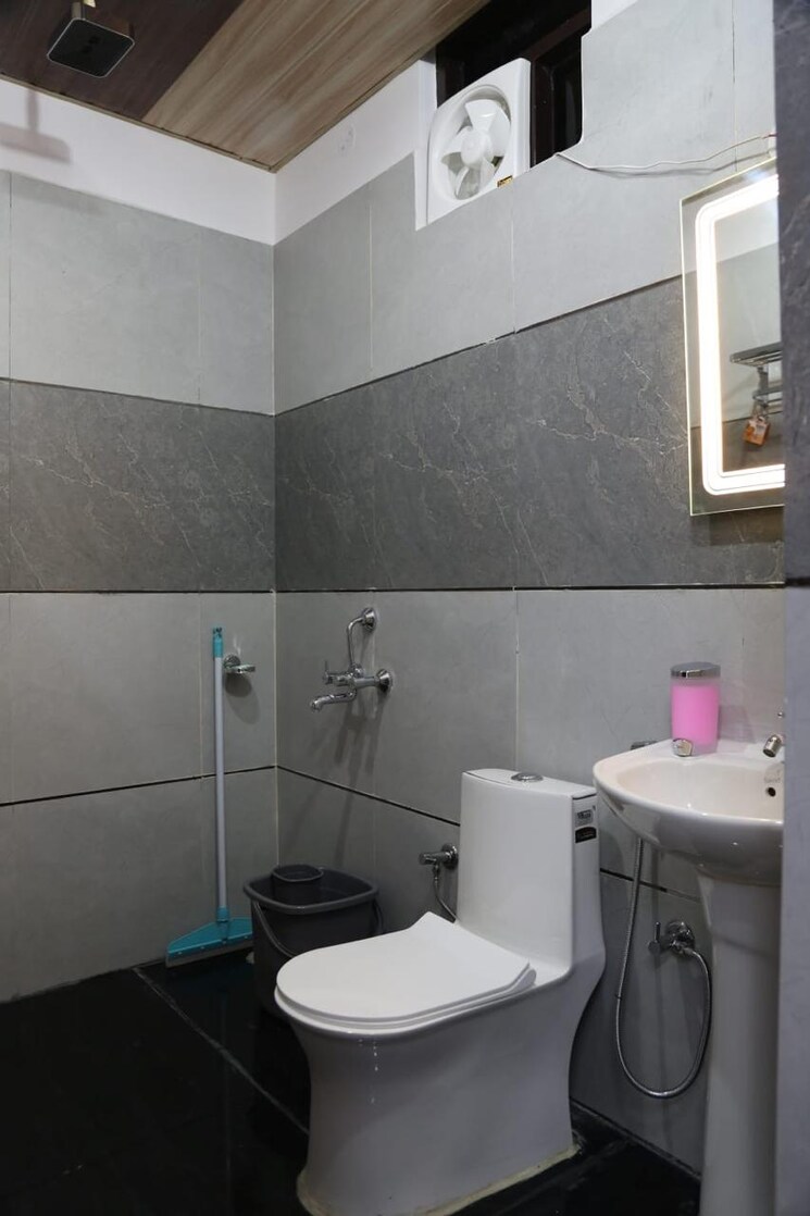 Kitchen, misty-hillocks 2 Bedroom 1100 Sq.Ft. Builder Floor In Salan Gaon Dehradun 9220120