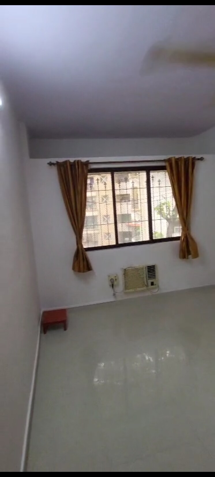 Room, happy-valley 1 Bedroom 470 Sq.Ft. Apartment In Manpada Thane 9220123