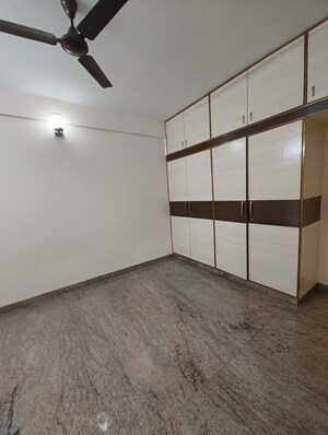 Room in 2 BHK Builder Floor at Akshaya Enclave New Thippasandra, New Thippasandra – for Rent