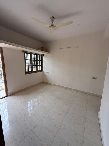 Room in 2 BHK Apartment at Akshaya Enclave New Thippasandra, New Thippasandra – for Rent