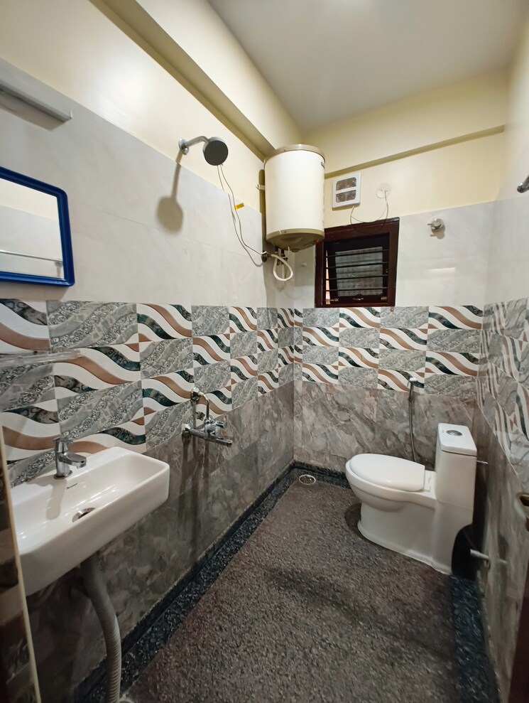 Attached Bathroom, new thippasandra 2 Bedroom 1200 Sq.Ft. Builder Floor In New Thippasandra Bangalore 9220127
