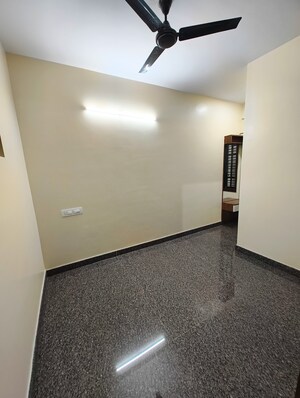 Room in 2 BHK Builder Floor at New Thippasandra – for Rent