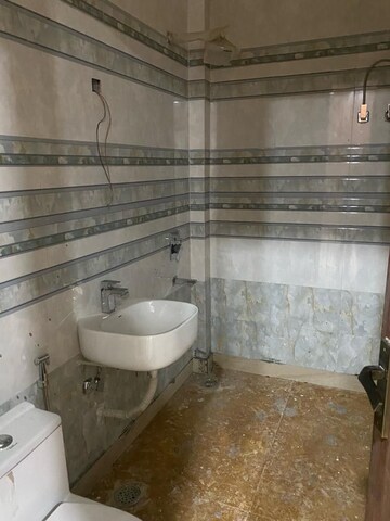 Bathroom in 2 BHK Builder Floor at RWA Apartments Sector 51, Sector 51 – for Rent