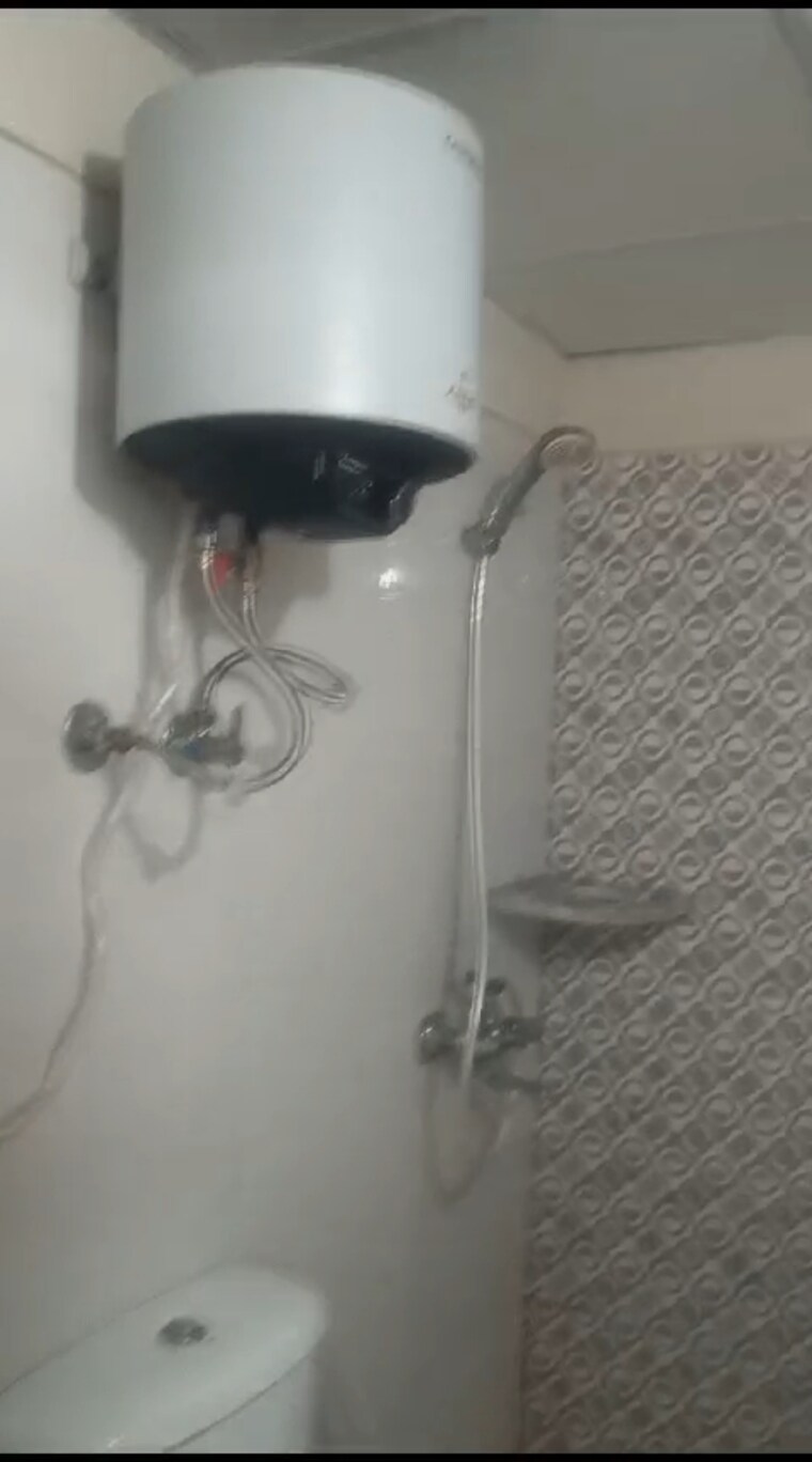 Bathroom, gaur-city-2-14th-avenue 1 Bedroom 540 Sq.Ft. Apartment In Sector 16c Greater Noida Greater Noida 9220170