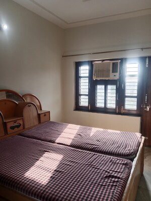 Bedroom in 2 BHK Builder Floor at Sector 7 – for Rent