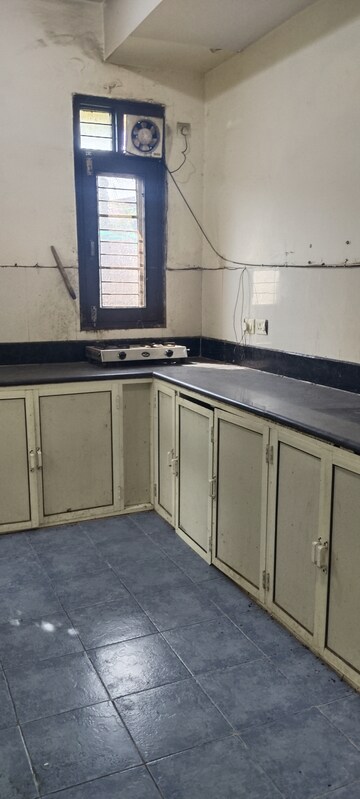 Kitchen in 2 BHK Builder Floor at Unitech South City II, Sector 50 – for Rent