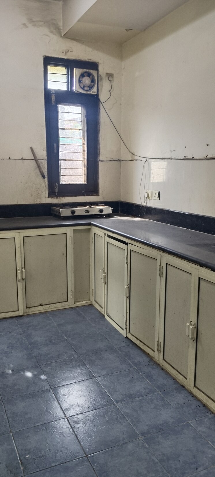 Kitchen, unitech-south-city-ii 2 Bedroom 1500 Sq.Ft. Builder Floor In Sector 50 Gurgaon 9220177