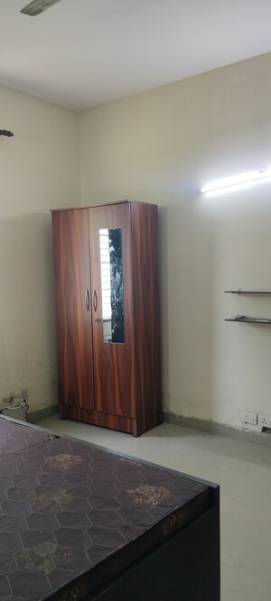 Room in 2 BHK Builder Floor at Unitech South City II, Sector 50 – for Rent