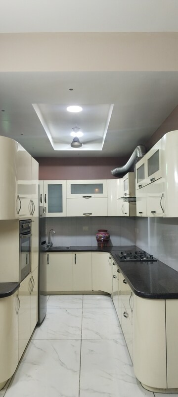 Kitchen in 3 BHK Builder Floor at Unitech Rodeo Drive, South City 2 – for Rent