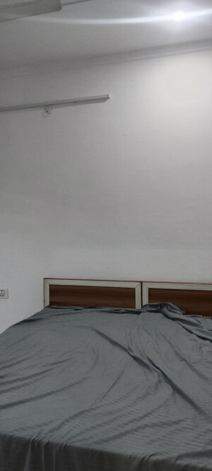 Room in 2 BHK Builder Floor at Unitech South City II, Sector 50 – for Rent