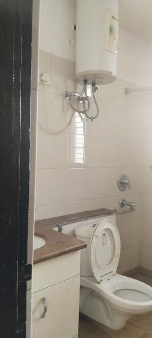 Bathroom in 2 BHK Builder Floor at Unitech South City II, Sector 50 – for Rent