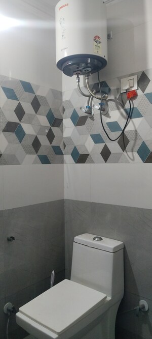 Bathroom in 2 BHK Builder Floor at Unitech South City II, Sector 50 – for Rent