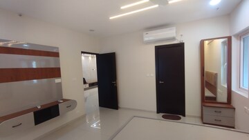 Room in 3 BHK Apartment at Rajapushpa Provincia, Narsingi – for Rent