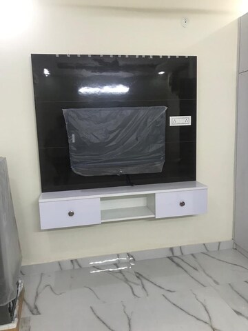 Room in 1 RK Independent House at Sector 14 – for Rent